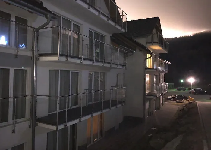 Atrakcyjny Czarna Gora