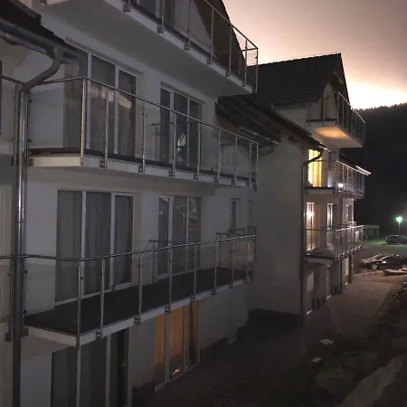 Atrakcyjny Czarna Gora