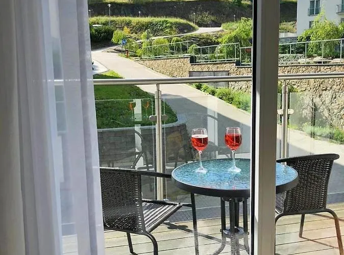 Atrakcyjny Czarna Gora